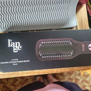 Brand new Lange hair brush straightener